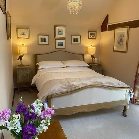 The Grooms Loft Self Contained Apartment Milton Abbas Buitenkant foto