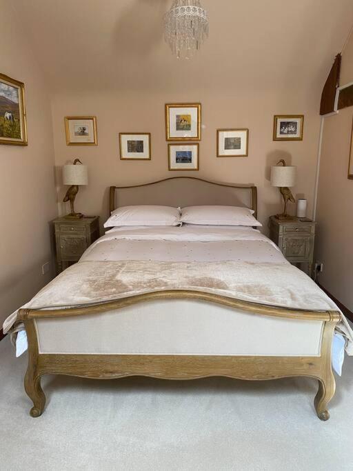 The Grooms Loft Self Contained Apartment Milton Abbas Buitenkant foto