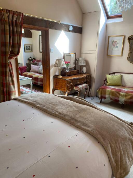The Grooms Loft Self Contained Apartment Milton Abbas Buitenkant foto