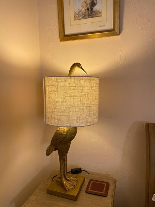 The Grooms Loft Self Contained Apartment Milton Abbas Buitenkant foto